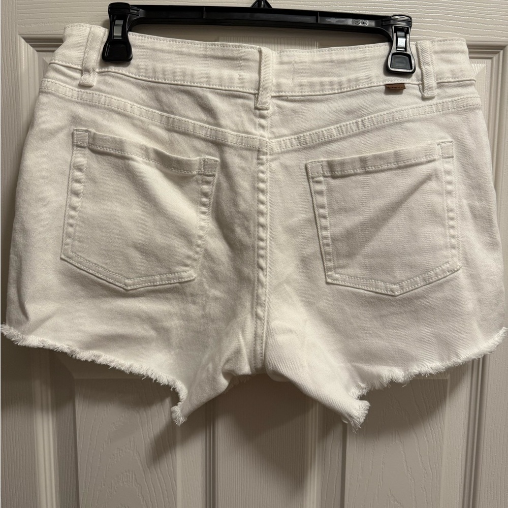 🎀 O'Neill Women’s 29 Distressed Shorts